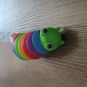 Worm toy